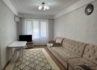 Сдается двухкомнатная квартира, 47 м2, Дагестан, улица Гамидова, 75