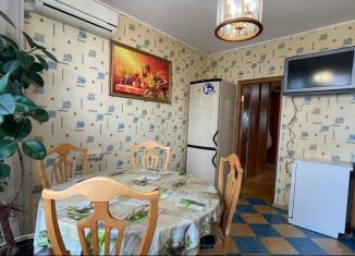 Сдаю трехкомнатную квартиру, 90 м2, Москва, Авиамоторная улица, 4к2