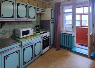 Продам трехкомнатную квартиру, 67.5 м2, Среднеуральск, улица Бахтеева, 23Б