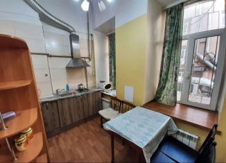 Сдается 2-ком. квартира, 60 м2, Санкт-Петербург, улица Пестеля, 4, улица Пестеля