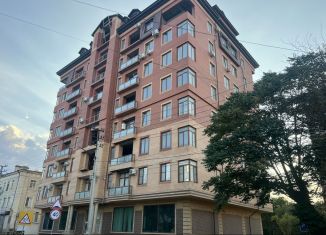Трехкомнатная квартира на продажу, 187 м2, Каспийск, улица Назарова, 2А
