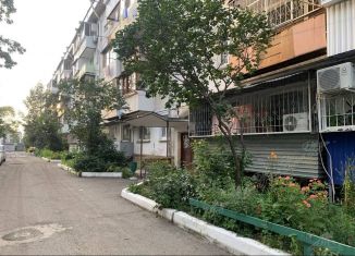 Продается 3-комнатная квартира, 60 м2, Еврейская АО, улица Шолом-Алейхема