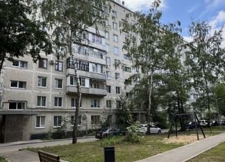 Продаю 2-ком. квартиру, 45 м2, Татарстан, улица Дементьева, 9