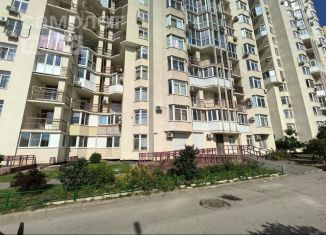 Продаю двухкомнатную квартиру, 51 м2, Волгоград, улица Маршала Воронова, 14, ЖК Янтарный Город