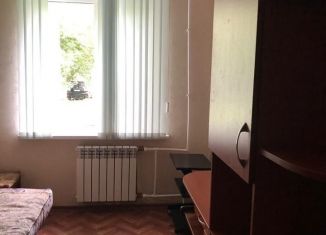 Сдается в аренду комната, 10 м2, Тольятти, улица Фрунзе, 22