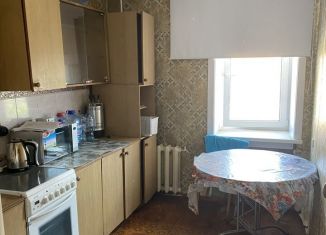 Продаю 3-ком. квартиру, 58 м2, Вихоревка, Пионерская улица, 31