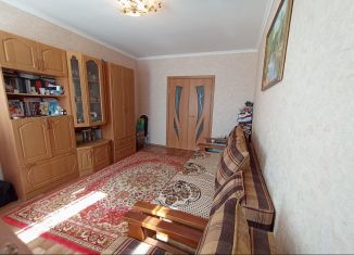 Продажа 3-ком. квартиры, 67 м2, Армавир, улица Маркова, 345