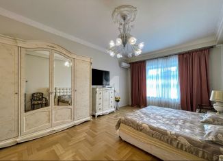 Сдам 4-комнатную квартиру, 115 м2, Москва, Смоленская-Сенная площадь, 23/25, метро Киевская