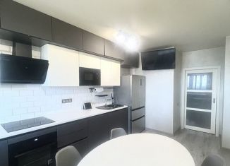 Сдается в аренду 2-ком. квартира, 85 м2, Солнечногорск, Красная улица, 60