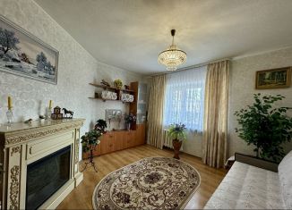 Продаю 2-ком. квартиру, 52.3 м2, Архангельск, Комсомольская улица, 47