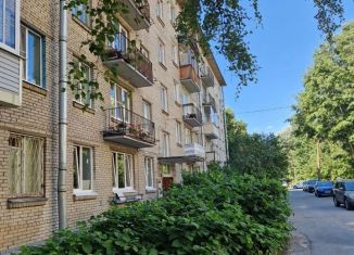 Продается 2-ком. квартира, 43 м2, Санкт-Петербург, Красносельский район, Авангардная улица, 6