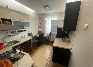 Сдам 3-комнатную квартиру, 67 м2, Елабуга, проспект Мира, 63