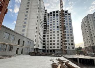 Продам трехкомнатную квартиру, 114 м2, Дагестан, улица Азизова, 32