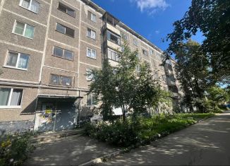 Продается 2-комнатная квартира, 45 м2, Екатеринбург, метро Ботаническая, улица Зенитчиков, 14