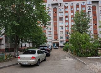 Сдается трехкомнатная квартира, 75.5 м2, Казань, улица Четаева, 27А