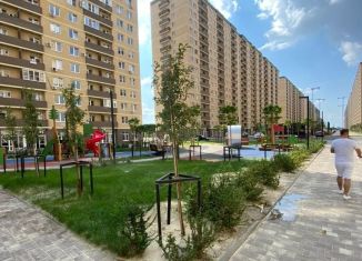 Продам 3-ком. квартиру, 56 м2, Краснодар, ЖК Дыхание, улица Лётчика Позднякова, 2к22