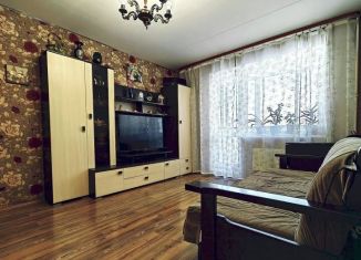 Продается трехкомнатная квартира, 64.3 м2, Екатеринбург, метро Ботаническая, улица Молотобойцев, 12