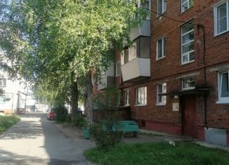 Продается трехкомнатная квартира, 53.3 м2, поселок Малечкино, улица Победы, 7