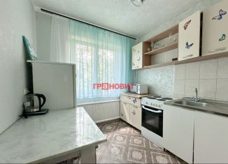 Продажа 2-комнатной квартиры, 44.6 м2, Новосибирск, улица Петухова, 60