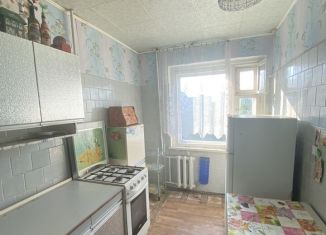 Продам 3-ком. квартиру, 65 м2, Нижний Новгород, Космическая улица, 56, метро Кировская