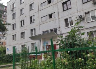 Продам 3-комнатную квартиру, 60 м2, Владикавказ, улица Цоколаева