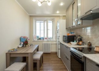 Продам 3-комнатную квартиру, 68 м2, Тюменская область, улица Болотникова, 11