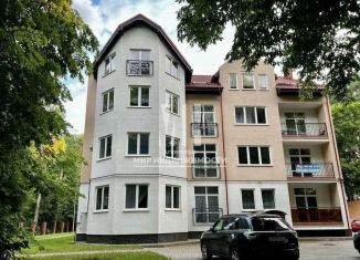 Продается 2-ком. квартира, 65 м2, Советск, Прудовая улица, 1к2