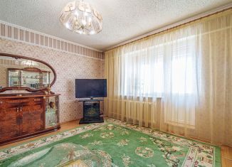 Продается 4-ком. квартира, 81.5 м2, Пермский край, улица Милиционера Власова, 15