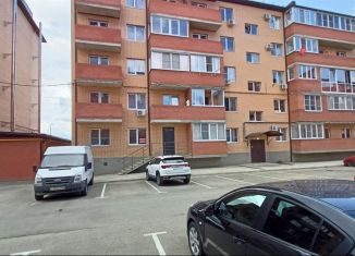 Продам 2-ком. квартиру, 53 м2, Адыгея, Бжегокайская улица, 31/9к2