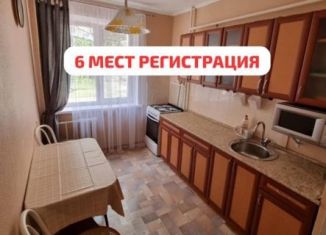 Сдам в аренду 3-комнатную квартиру, 65 м2, Нижнекамск, улица Менделеева, 12