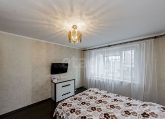 Сдается двухкомнатная квартира, 65 м2, Тюмень, Широтная улица, 170к2, Восточный округ