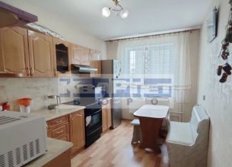 Продаю 3-ком. квартиру, 77 м2, Екатеринбург, Майкопская улица, 25