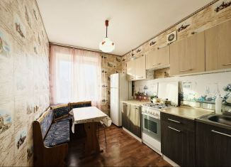 Сдам 2-комнатную квартиру, 50 м2, Армавир, улица Чичерина, 61