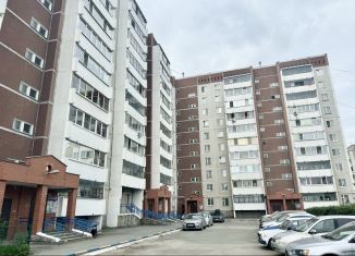 Продажа 2-ком. квартиры, 47.2 м2, Екатеринбург, метро Ботаническая, Атмосферная улица, 11