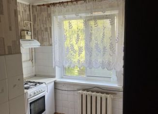 Продается 3-комнатная квартира, 58 м2, Самара, улица Дзержинского, 38, метро Спортивная