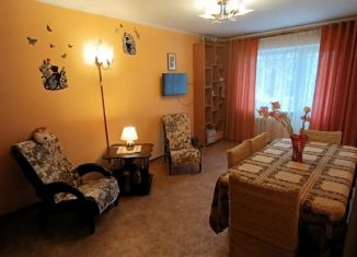 Продается трехкомнатная квартира, 64 м2, Красноярск, улица Горького, 38