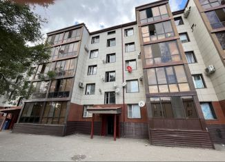 Продается трехкомнатная квартира, 62.1 м2, Грозный, улица Л.И. Яшина, 24, 4-й микрорайон
