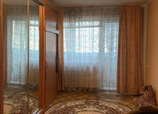 Сдается в аренду трехкомнатная квартира, 45 м2, Междуреченск, проспект 50 лет Комсомола, 69