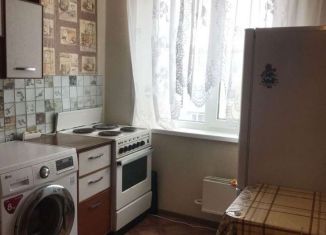 Продажа трехкомнатной квартиры, 67 м2, поселок городского типа Бачатский, Комсомольская улица, 15