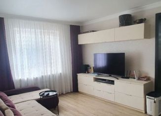 Продается 3-комнатная квартира, 53 м2, Владикавказ, 7-й микрорайон, улица Цоколаева, 2к1