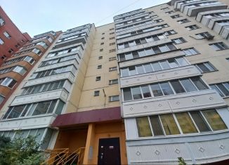 Сдача в аренду двухкомнатной квартиры, 72 м2, Брянск, улица Брянского Фронта, 28