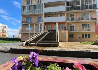 Продам 1-комнатную квартиру, 40 м2, Новосибирск, улица Николая Сотникова, 19, метро Студенческая