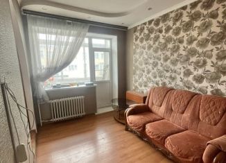 Продажа трехкомнатной квартиры, 48 м2, Новокузнецк, улица Кирова, 28