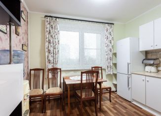 Аренда трехкомнатной квартиры, 70.8 м2, Москва, Рублёвское шоссе, 44к1