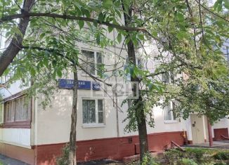 Продается трехкомнатная квартира, 63 м2, Москва, Волжский бульвар, 20, метро Стахановская