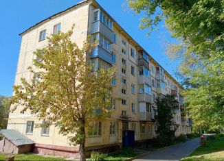 Продам 2-комнатную квартиру, 41 м2, Чехов, улица Гагарина, 45