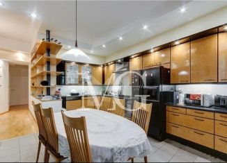 Продам 3-ком. квартиру, 110 м2, Москва, Малый Лёвшинский переулок, 7с1