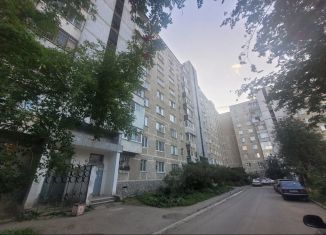 Продается 4-ком. квартира, 74 м2, Екатеринбург, метро Уралмаш, улица Калинина, 40