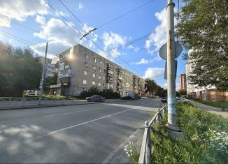 Продается 3-комнатная квартира, 58 м2, Свердловская область, улица Чапаева, 30