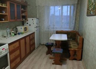 Сдается в аренду 2-комнатная квартира, 65 м2, Томск, улица Ивана Черных, 36